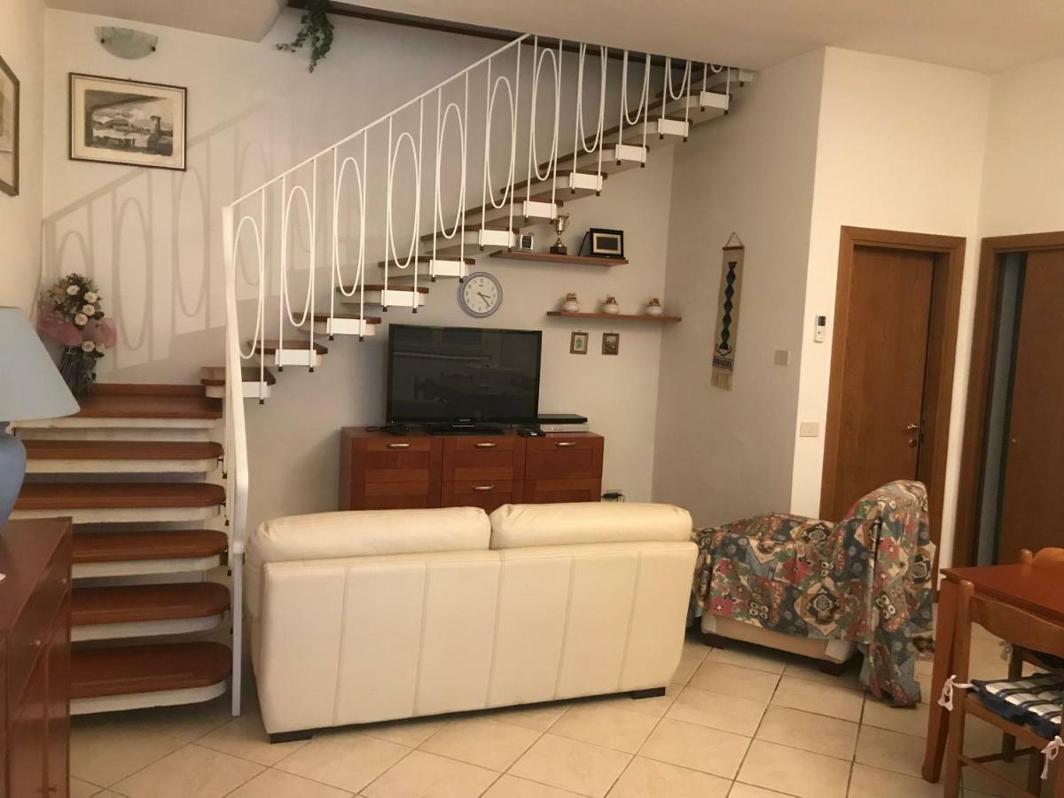Вилла Casa Luciana Виареджо Экстерьер фото